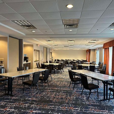 Hilton Garden Inn Oakbrook Terrace Exterior foto