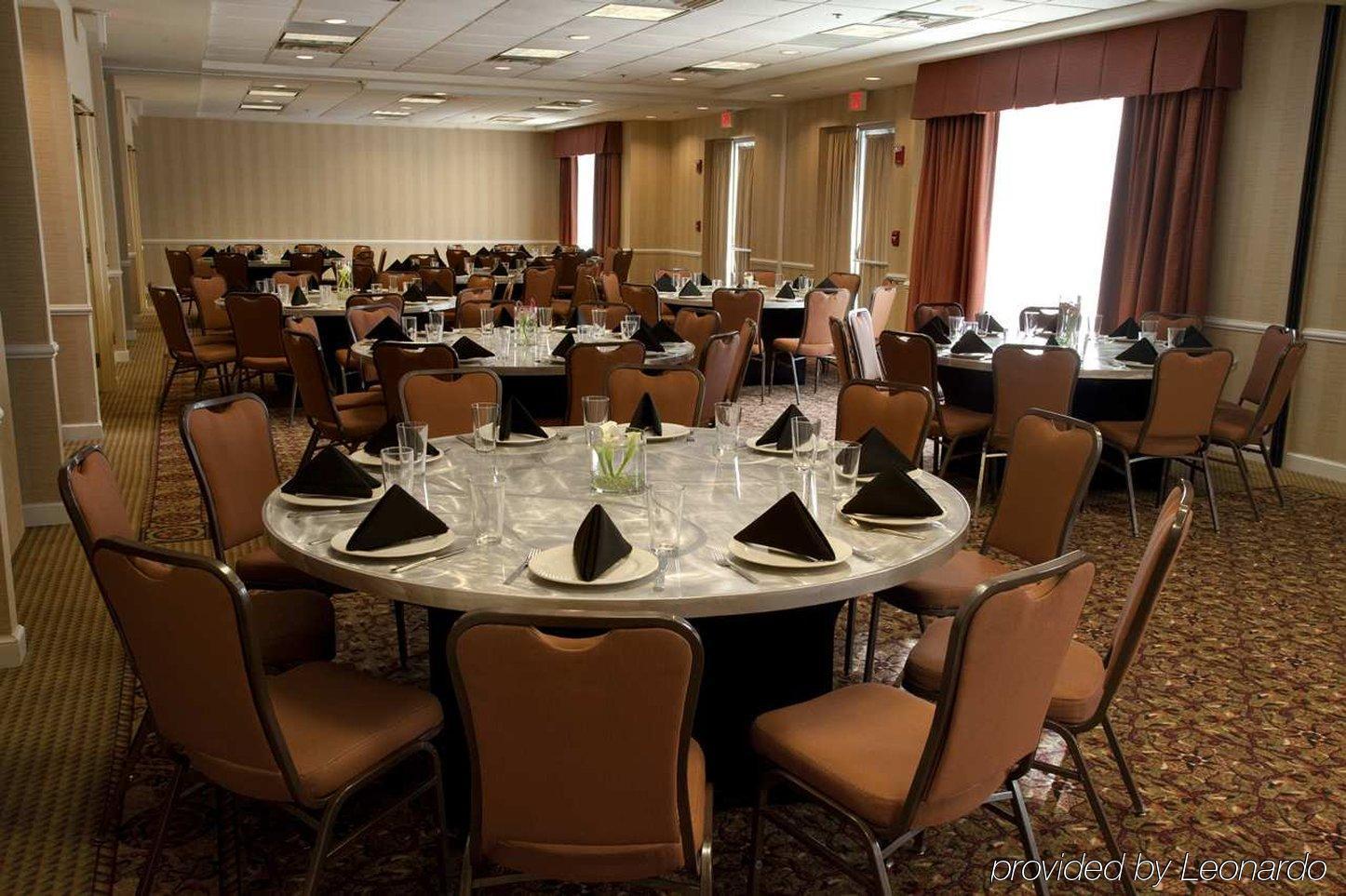 Hilton Garden Inn Oakbrook Terrace Exterior foto